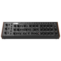 SINTETIZADOR BEHRINGER MOD. PRO-1